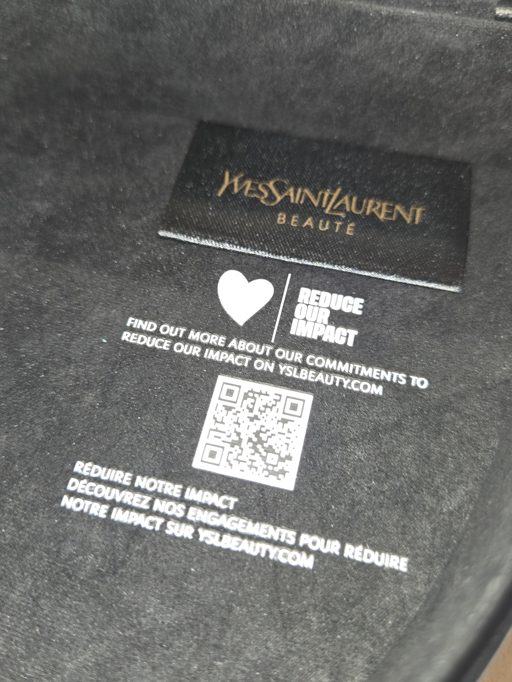 Yves Saint Laurent (YSL) Heart Compact Case in Black with Gold Logo - Picture 3 of 7